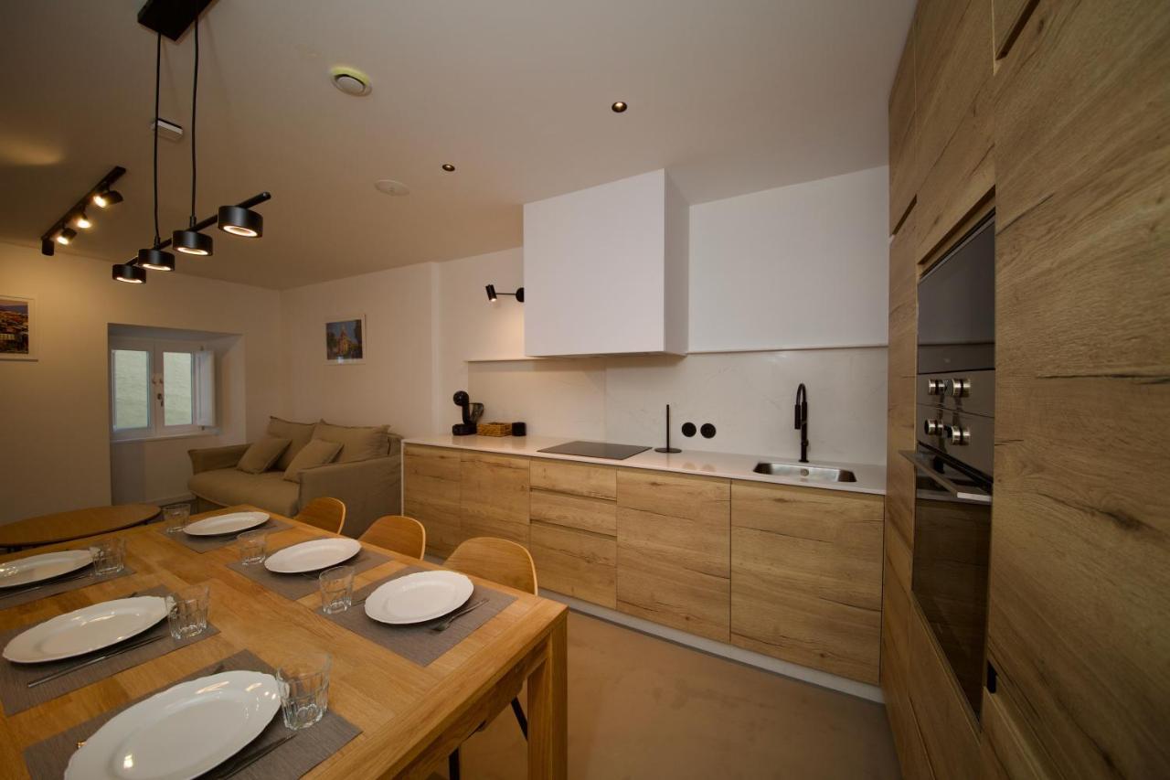 Suite 101 - 2 Bedroom Suite At Amando Perez Suites Ribadeo Exterior foto