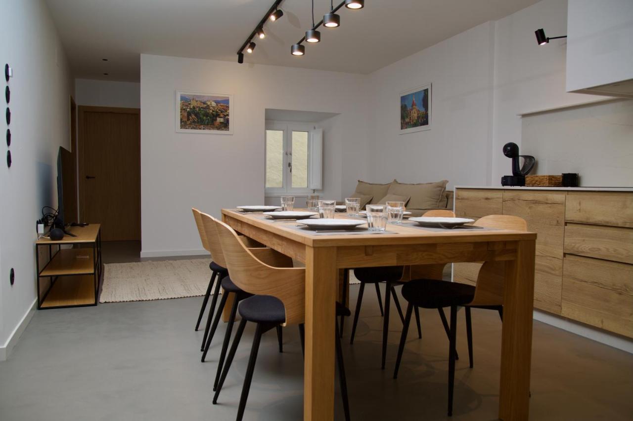 Suite 101 - 2 Bedroom Suite At Amando Perez Suites Ribadeo Exterior foto