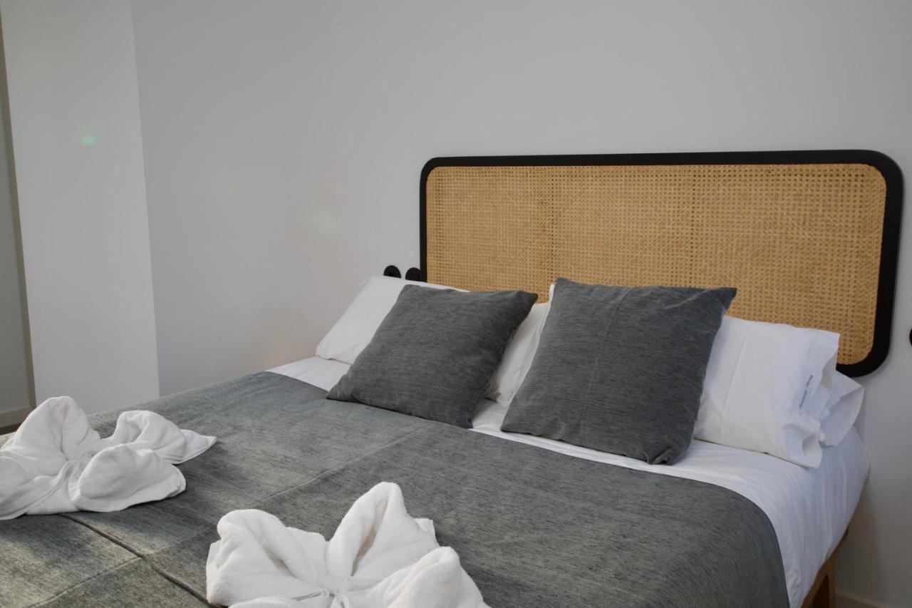 Suite 101 - 2 Bedroom Suite At Amando Perez Suites Ribadeo Exterior foto